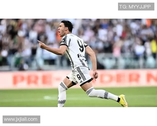 弗拉霍维奇在赛季中的表现如何影响尤文图斯的争冠前景与未来发展